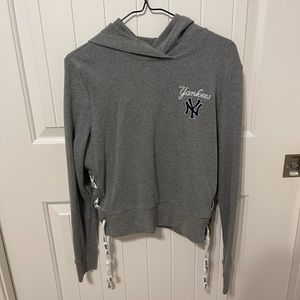 Limited Edition Grey NY Yankees Hoodie•Size S